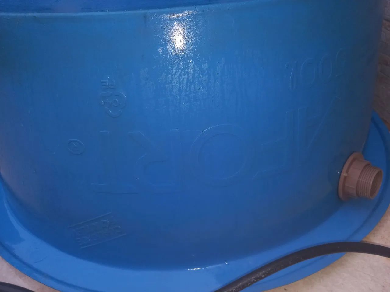 Piscina em formato feijão 64305627876354121
