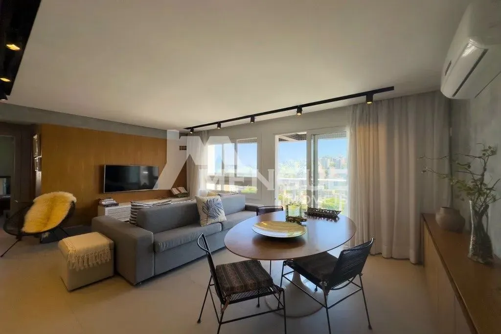 Apartamento com 2 dormitórios e 2 vagas, à venda no bairro Petrópolis com 75m por R$ 1.280