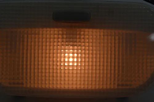 Luz Cortesia Interna Teto Citroen C3 2007 2008 Original - Foto 2