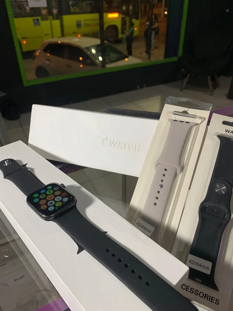 Apple Watch Series 5 44mm + Pulseiras Adicionais