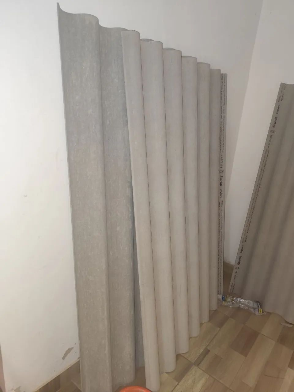 Duas telhas 64840851112578121