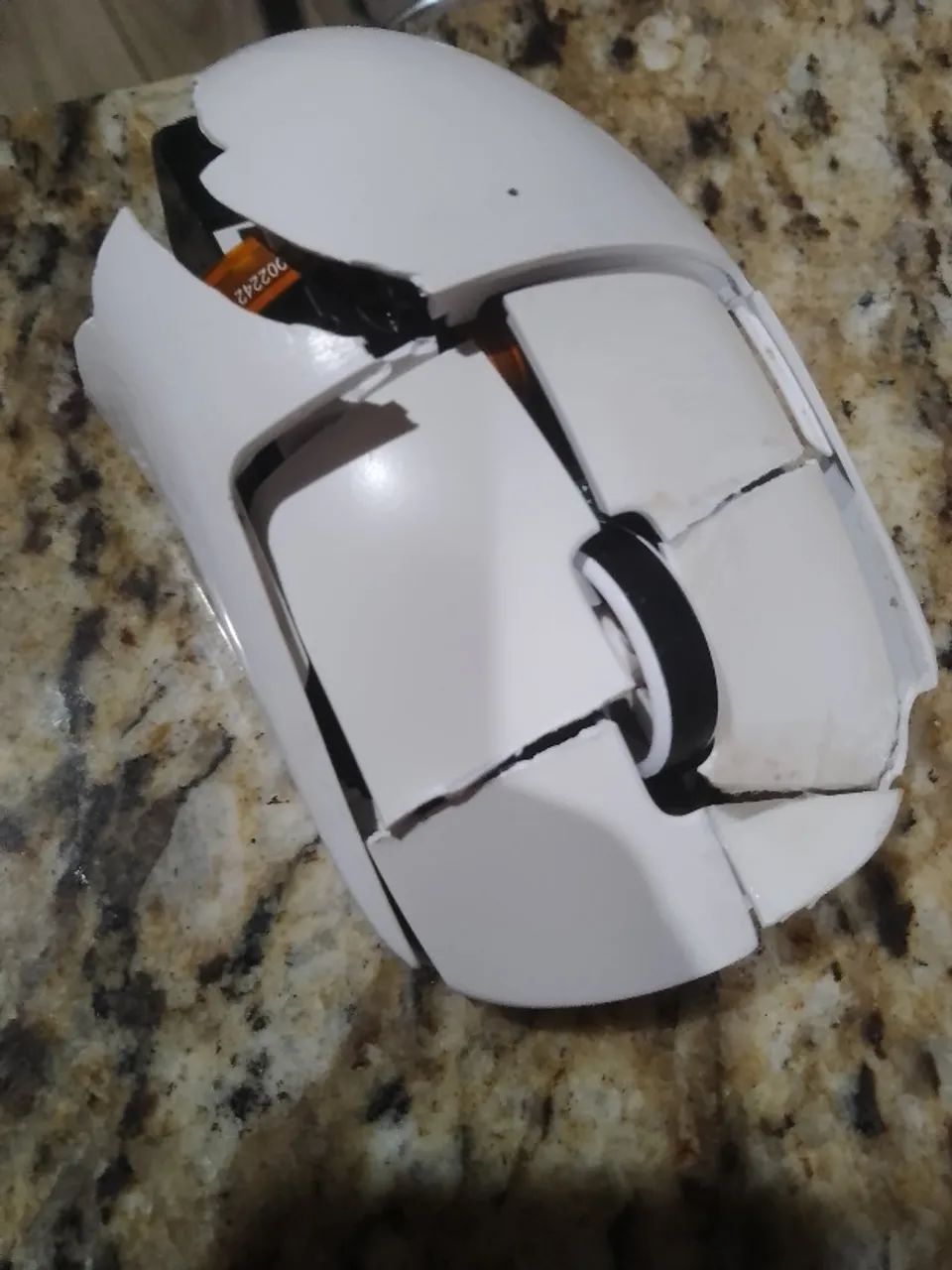 GPRO Superlight64302948683010121