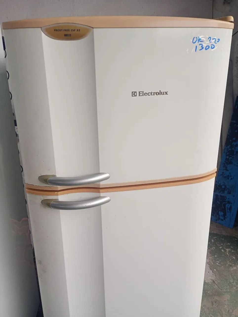 REFRIGERADOR ELECTROLUX DF 35 220V
