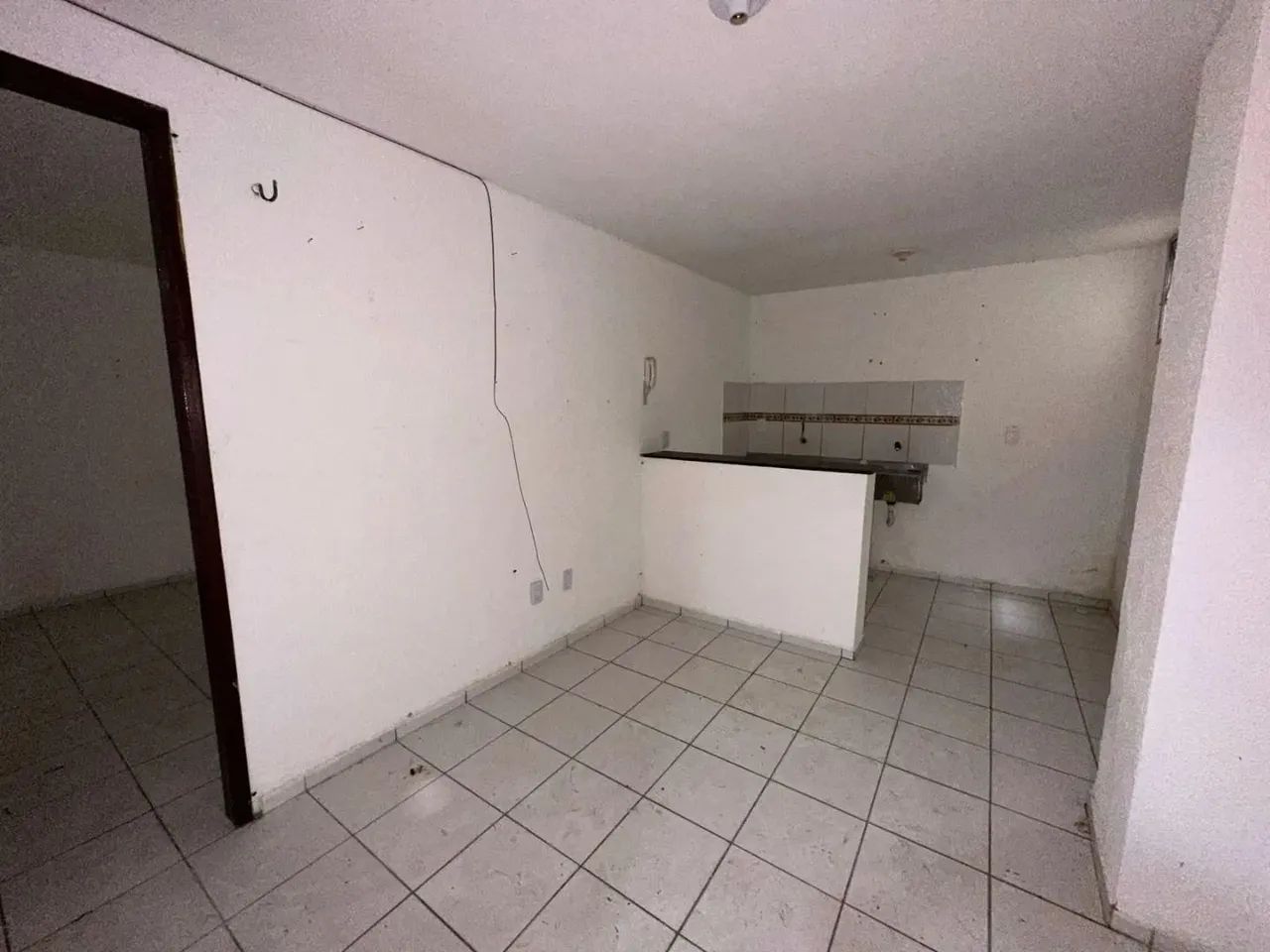 Kitnet com 1 dormitório e água inclusa no bairro Damas.