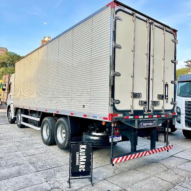 Vw 30.330 Constellation Teto Alto ano 2023 Bitruck 8x2. - Foto 4
