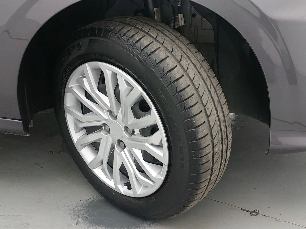 Fiat Cronos 1.0 6V Flex, foto 13 de 18