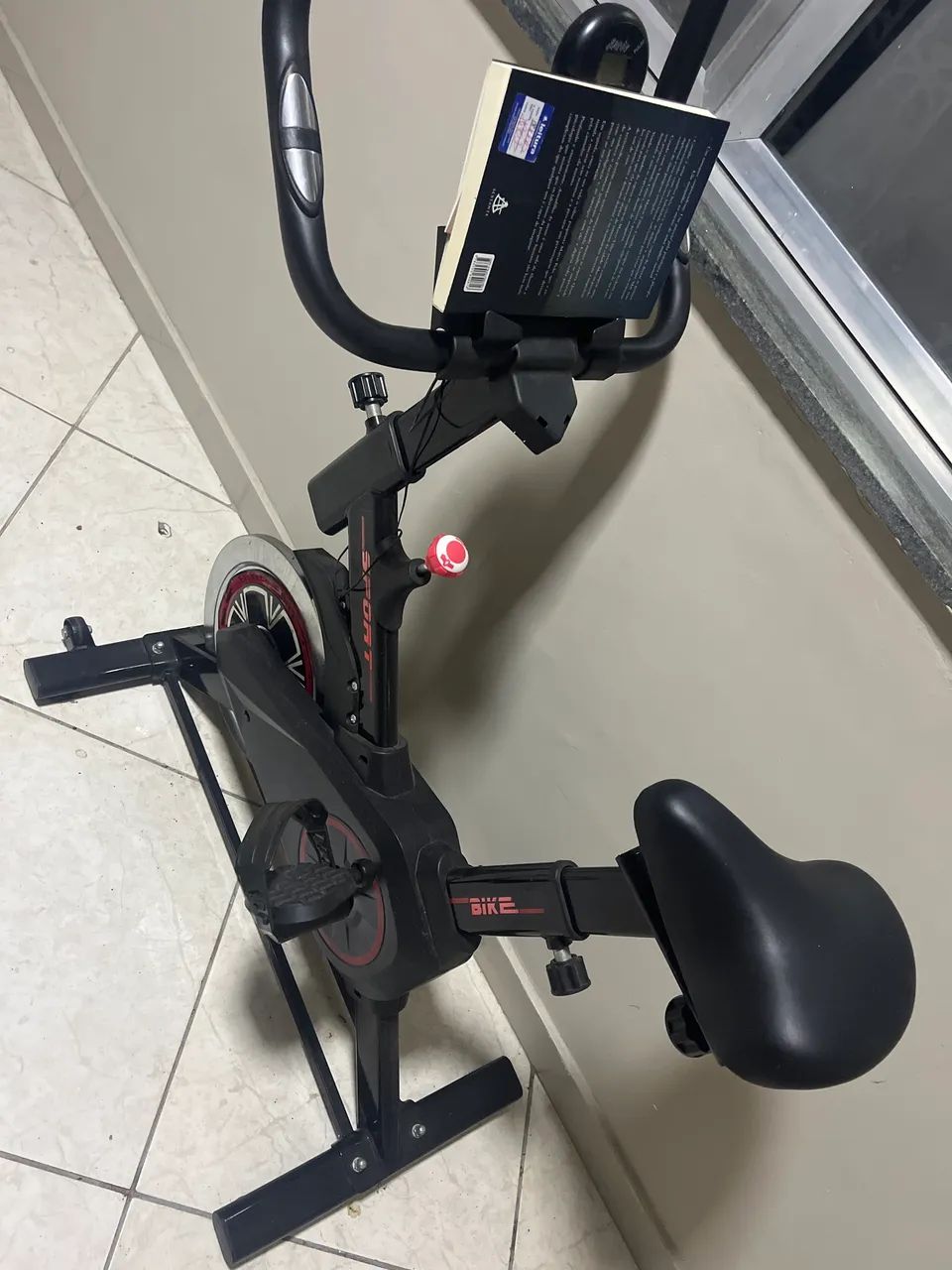 Bicicleta Ergométrica Spinning. Leve, compacta, fácil de montar. - Foto 2