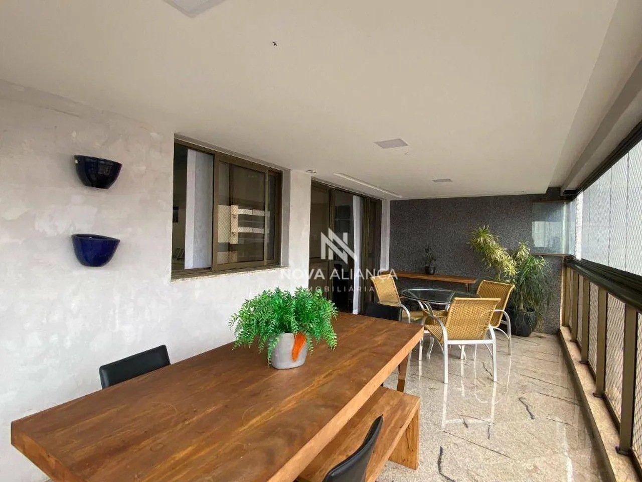 Apartamento com 3 quartos para alugar, 180 m² - Praia da Costa - Vila Velha/ES