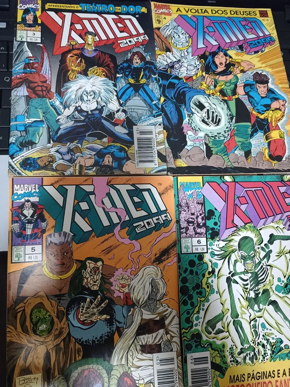 Lote com 12 gibis X-MEN 2099