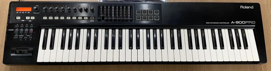 Teclado Roland A-800PRO MIDI