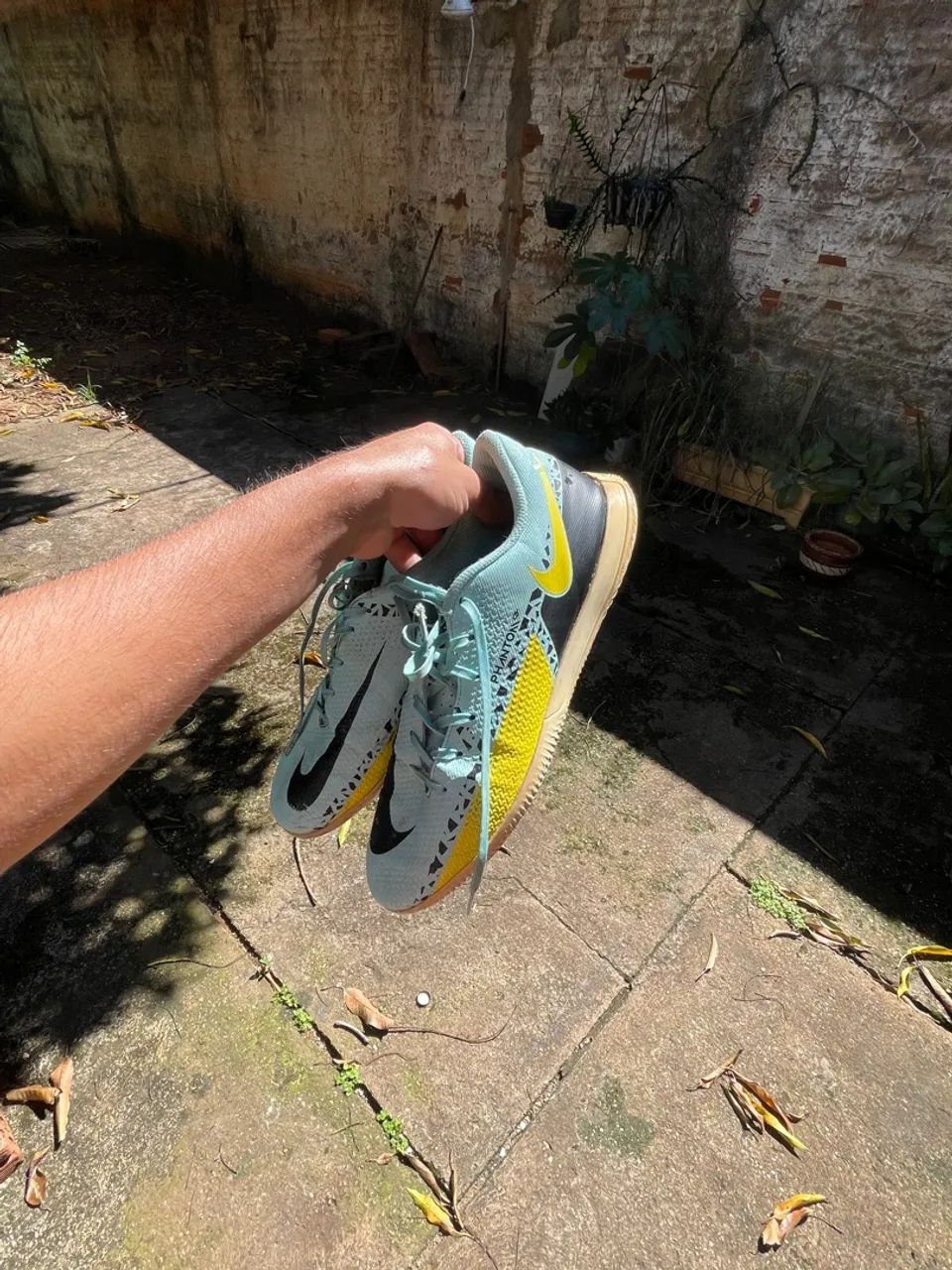 Chuteira de futsal Nike Phantom gx - Foto 5
