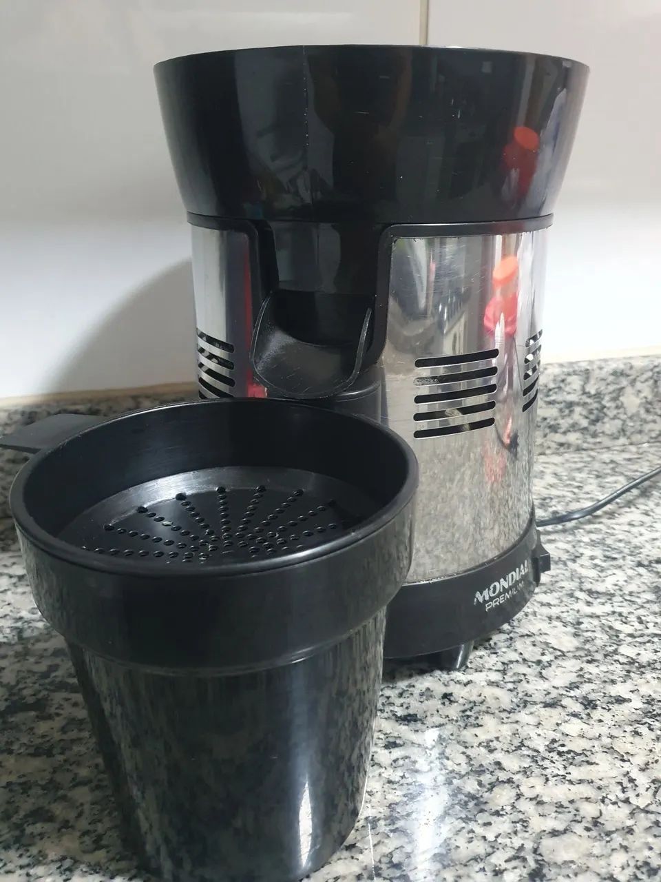 Extrator de Suco Mondial Premium Turbo