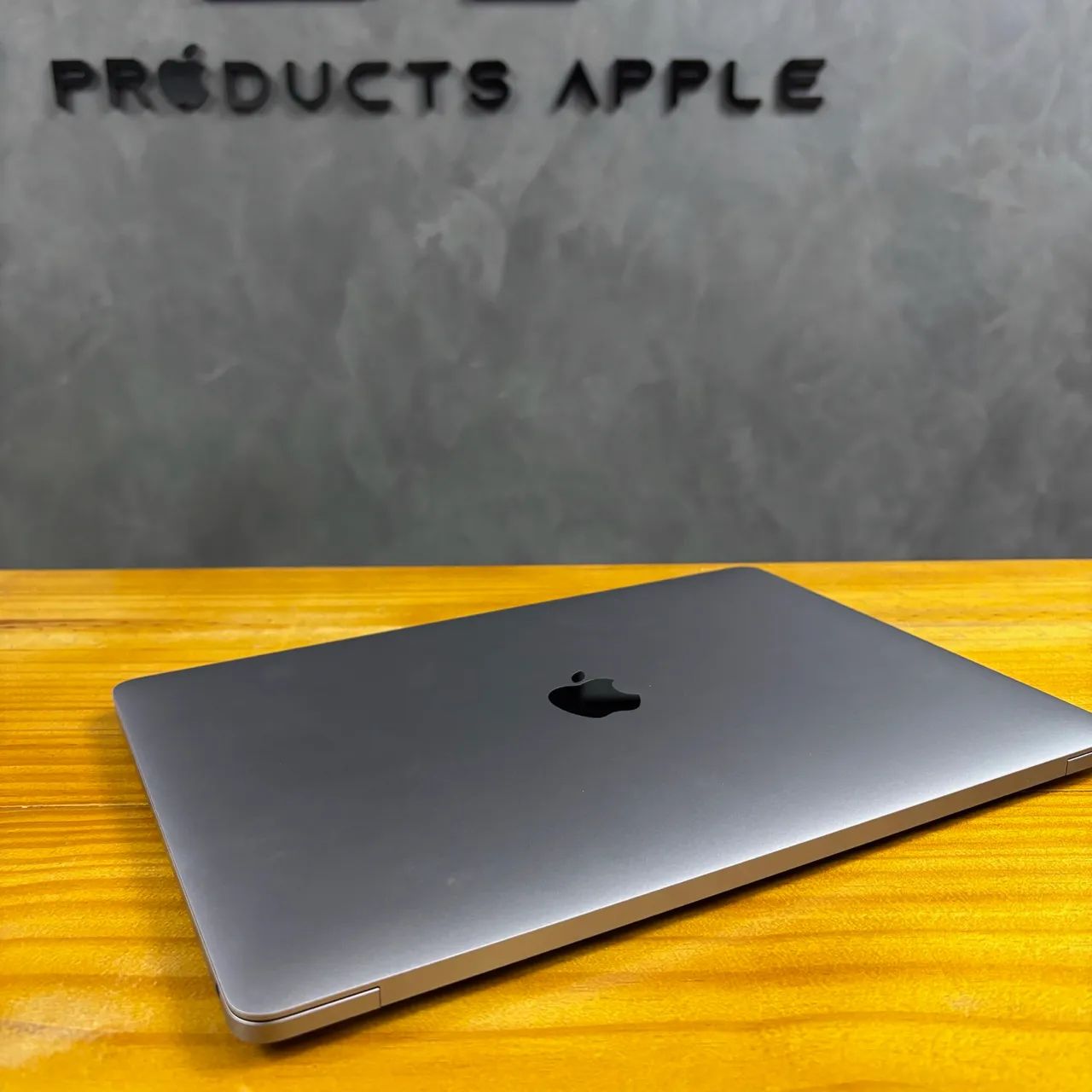 MACBOOK PRO M2 13,6 CINZA ESPACIAL 8GB RAM 256GB SSD- OPORTUNIDADE