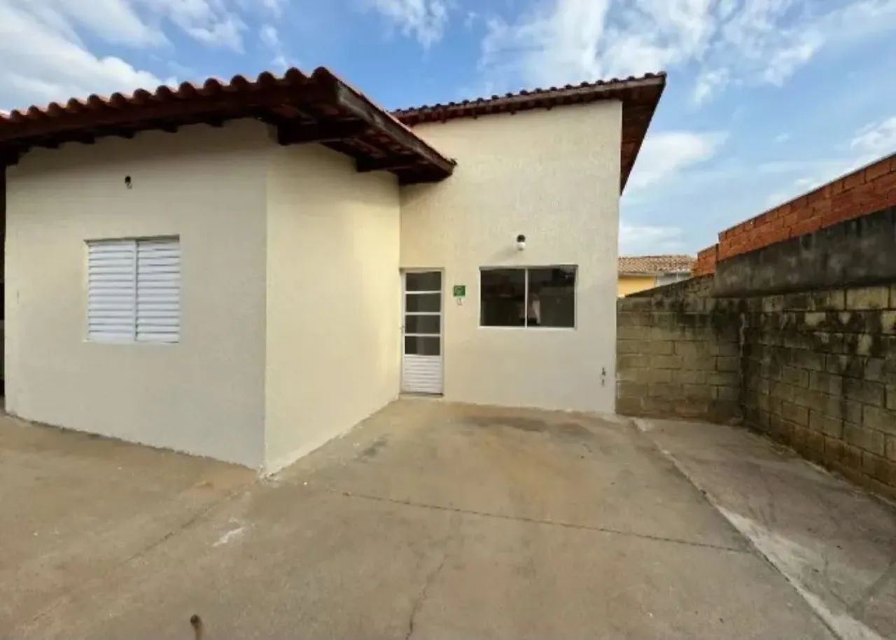 Residencial Santa Luzia - Casa em condomínio com 2 dormitórios, venha conhecer seu novo la