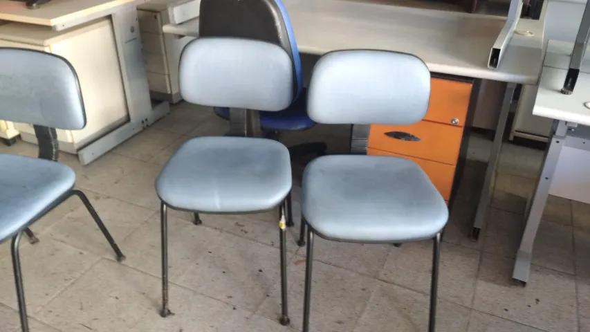 cadeira fixa a partir de 120,00