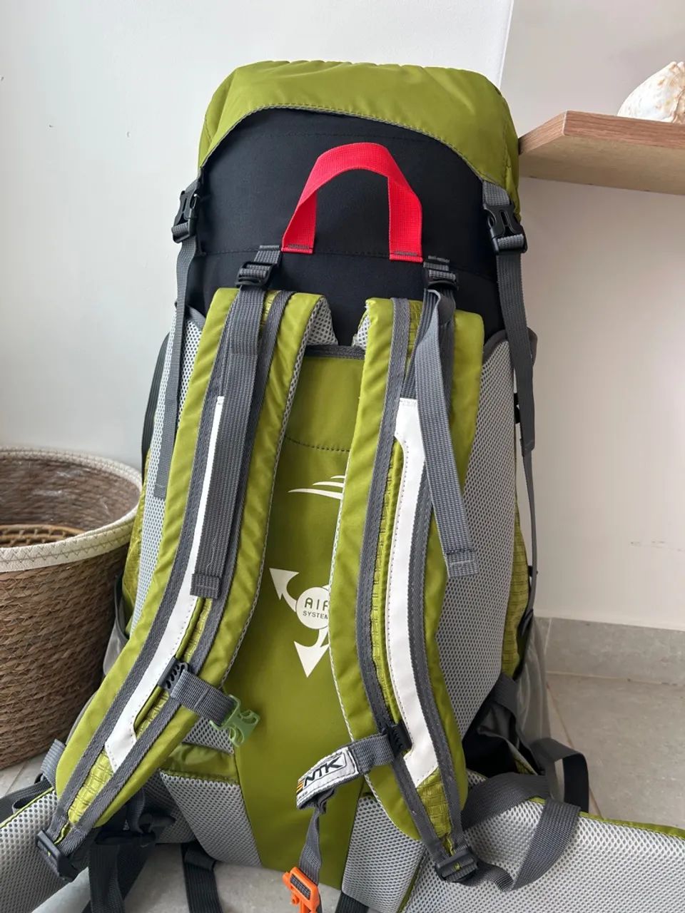 Vendo mochila Kompaz 70+15L promoção 