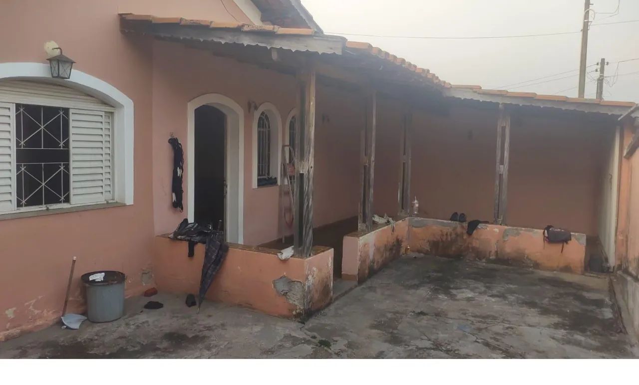 Casa em excelente localização, No Centro de Jambeiro
