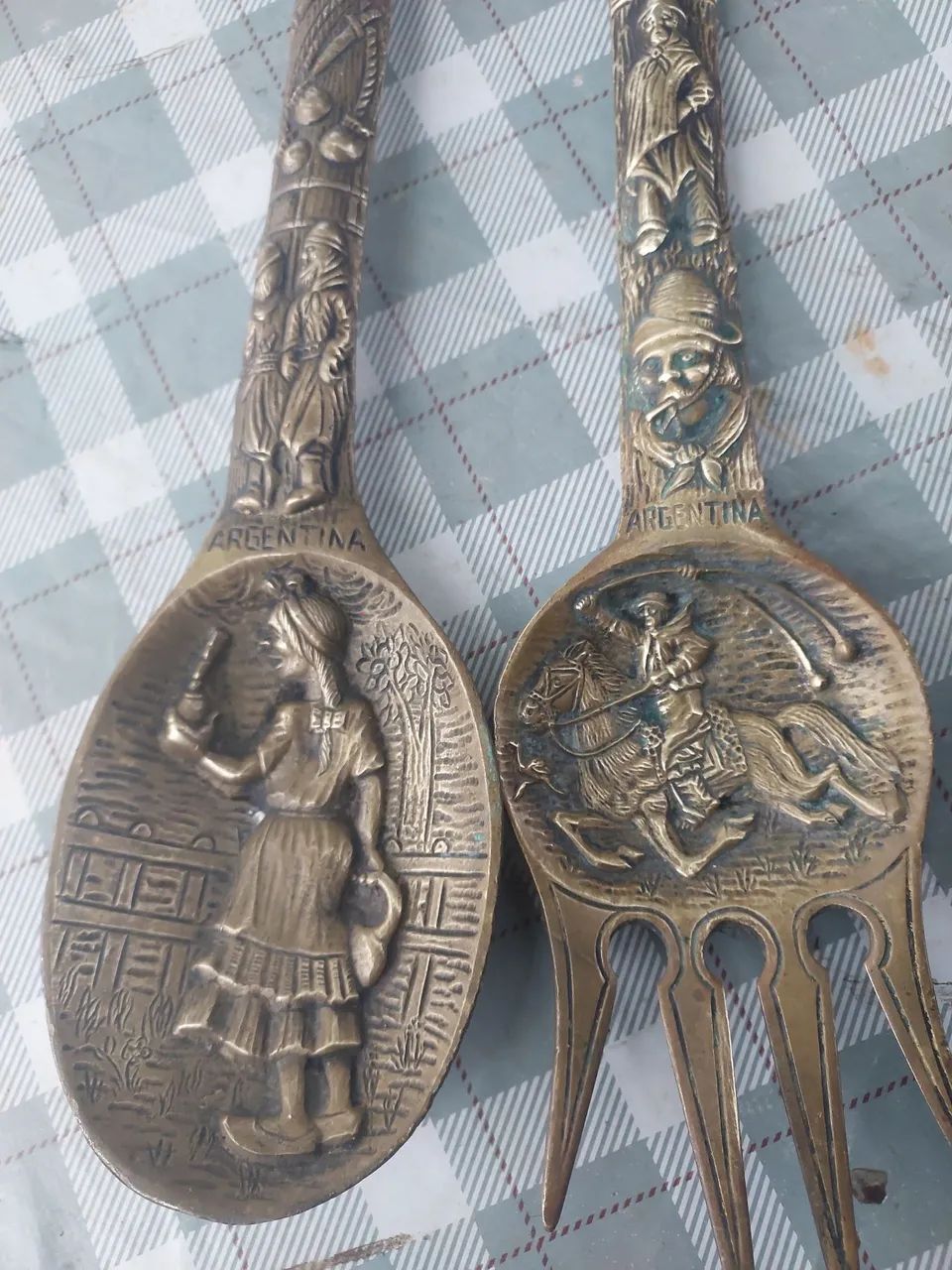 Par garfo e colher de bronze... - Foto 3