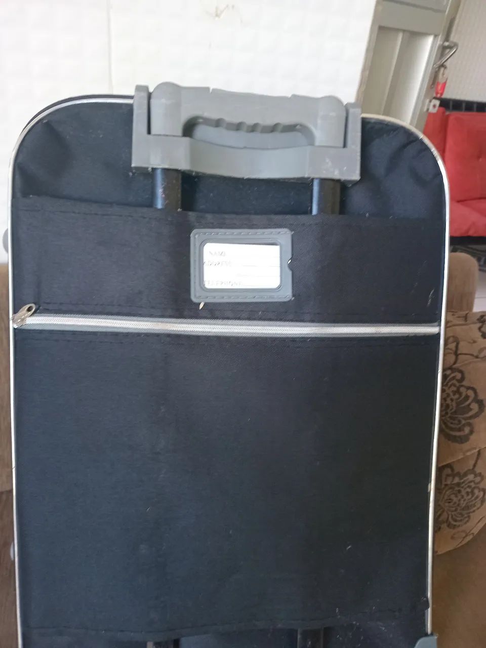 Mala de viagem preta com rodinhas