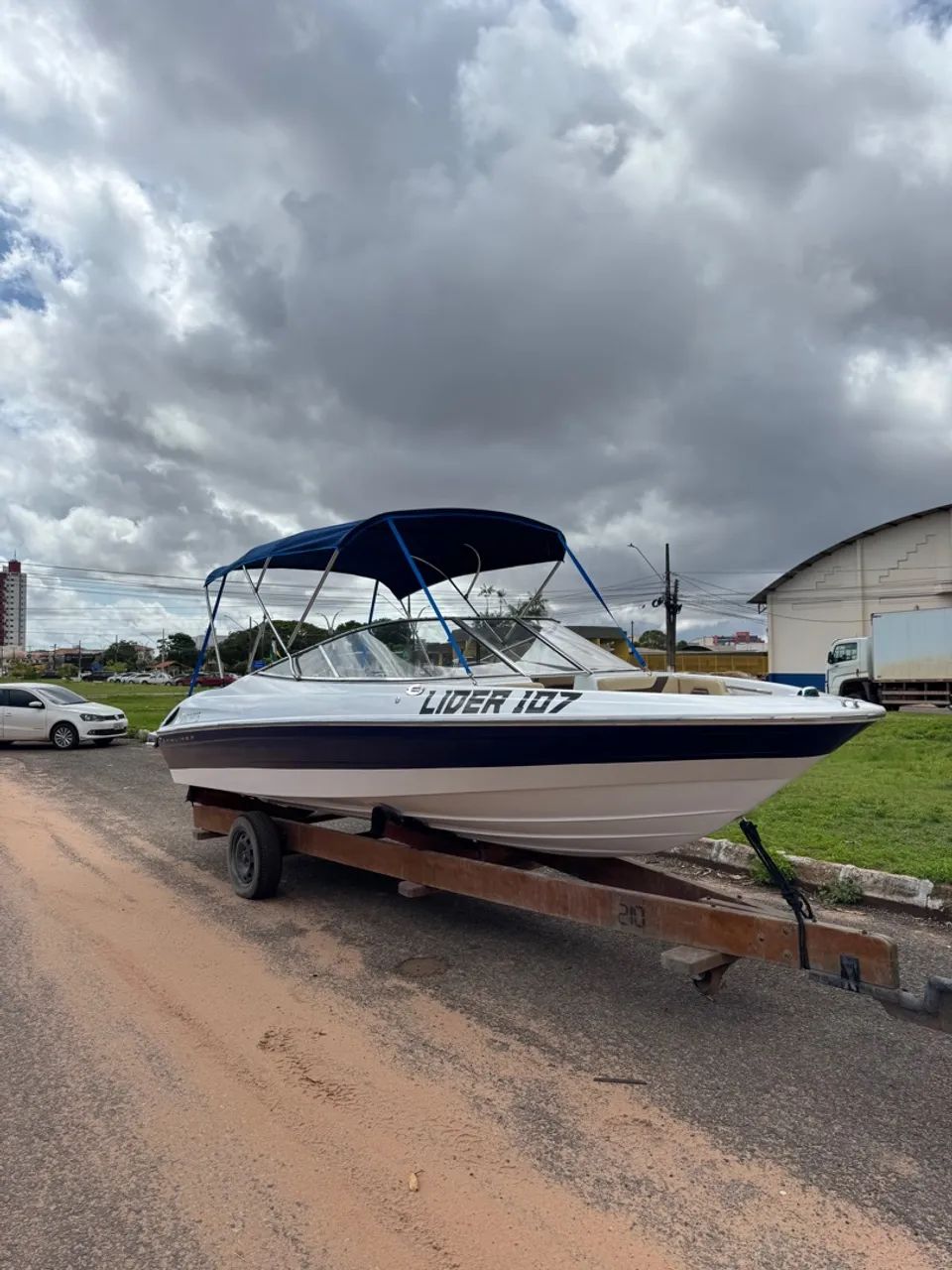 Lancha Bayliner 21 Pés 