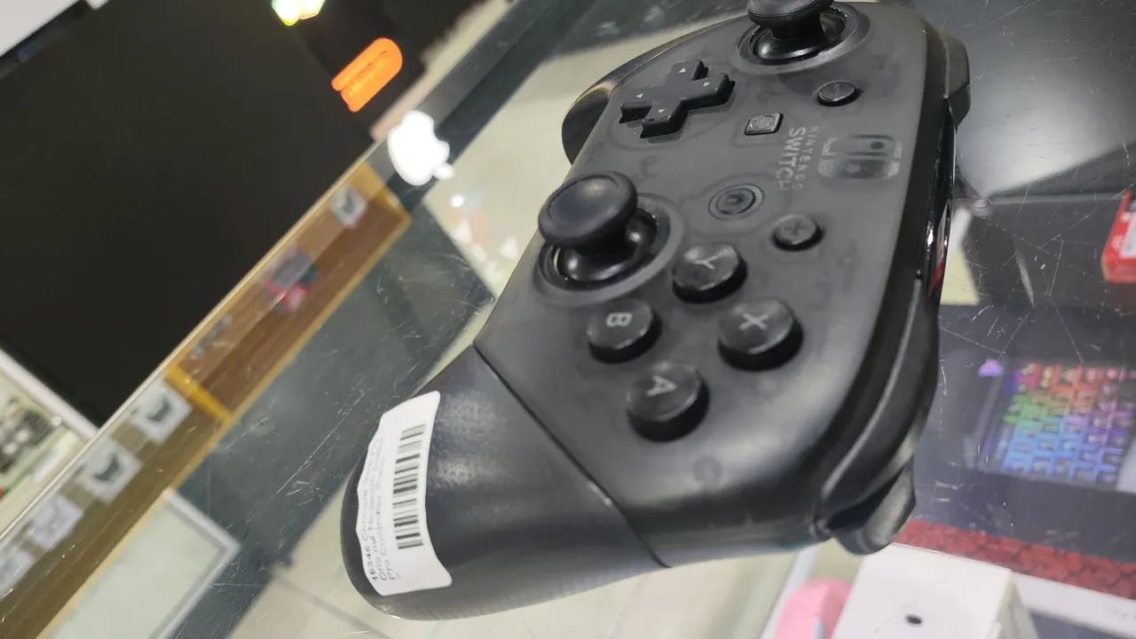 Controle Pro sem fio Nintendo Switch Seminovo 65734679760642122