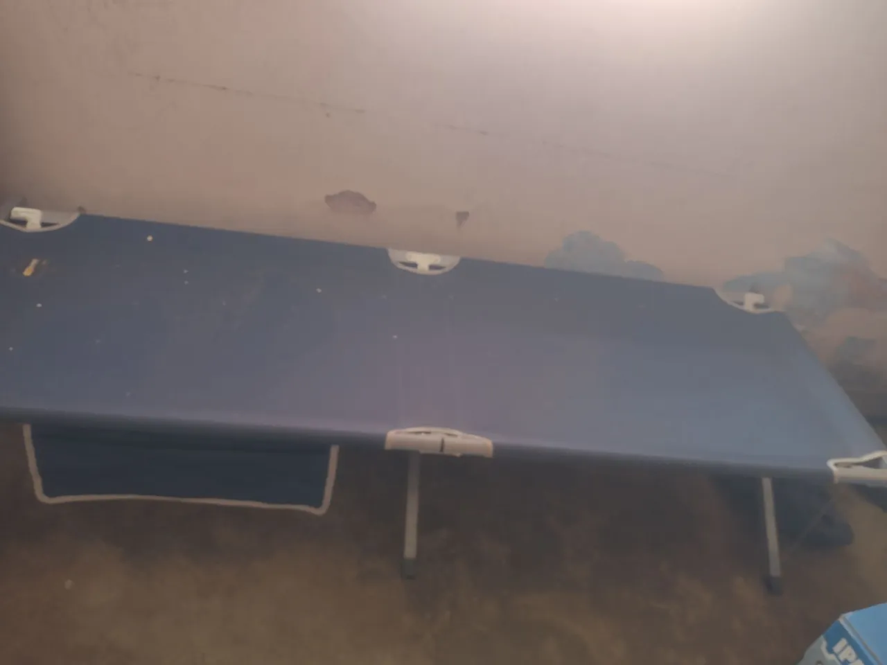 Cama dobrável portátil