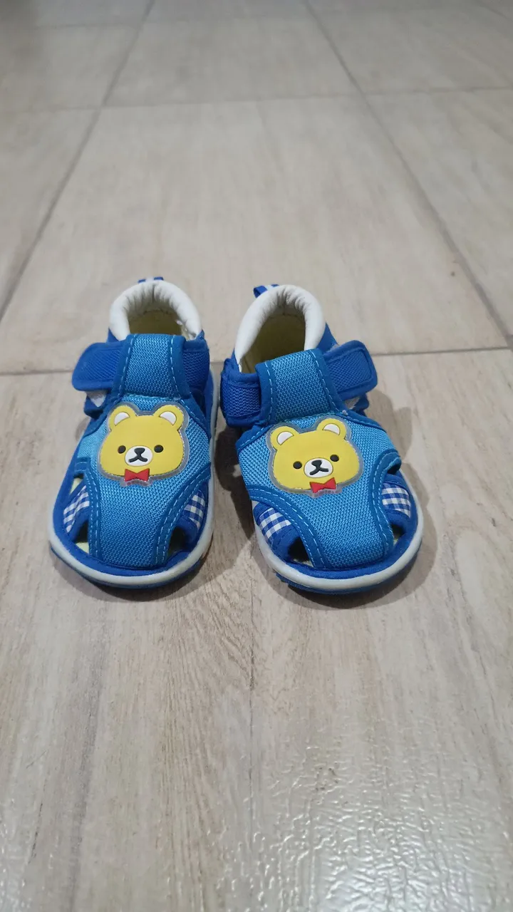 Sandália Infantil que faz barulho