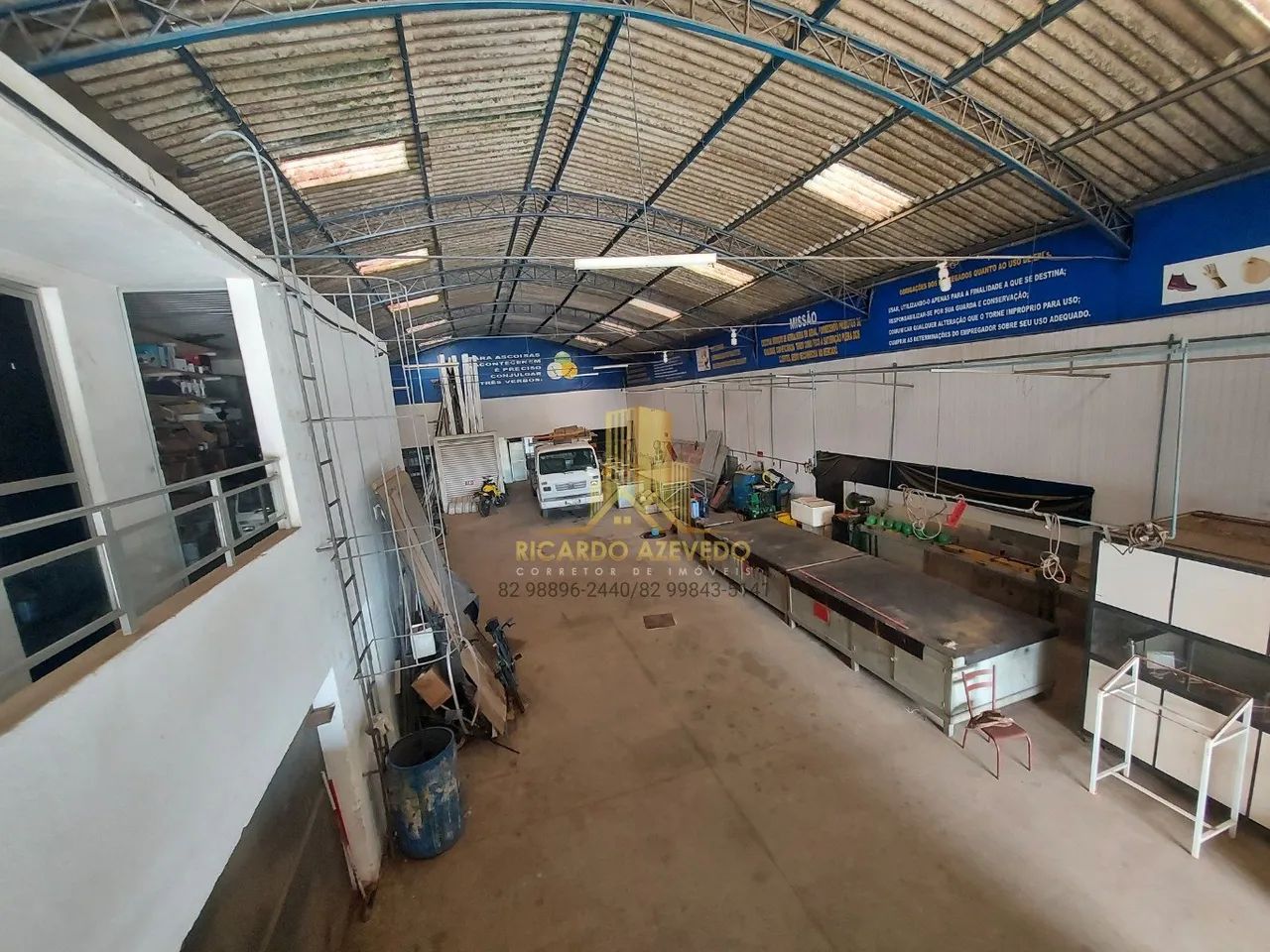 Alugo Galpão, depósito, tipo Armazém, no bairro Antares. Imóvel com área de 750m²