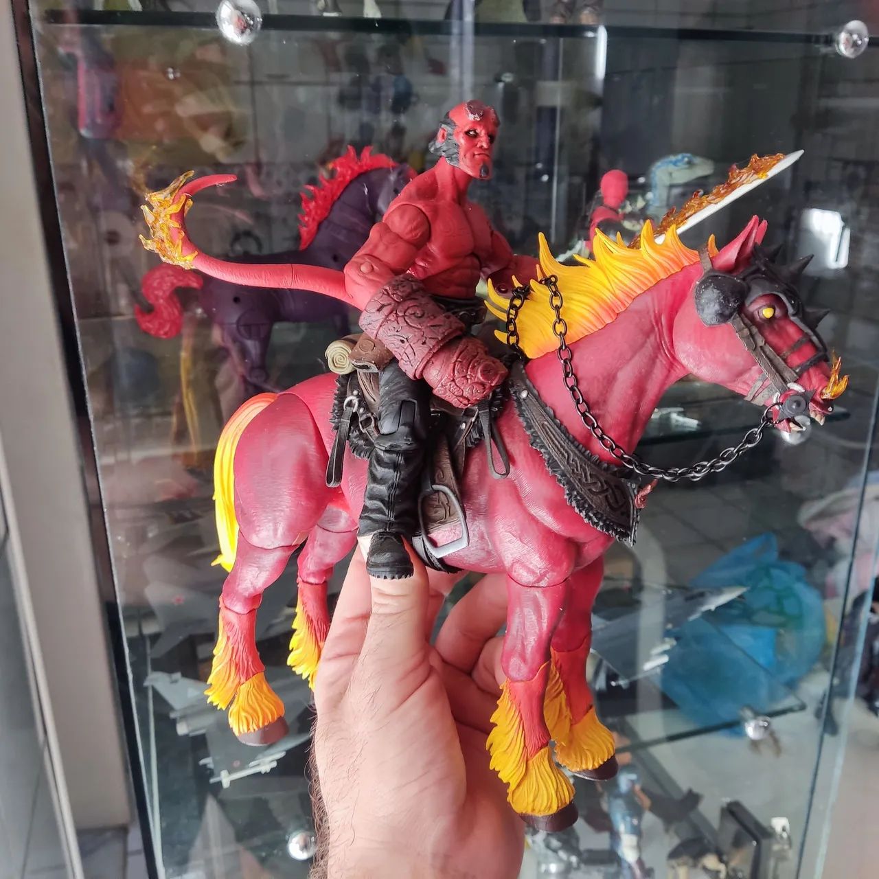 Cavalos e Bonecos da Coleção Mythic Legions e Hell Boy  - Foto 3