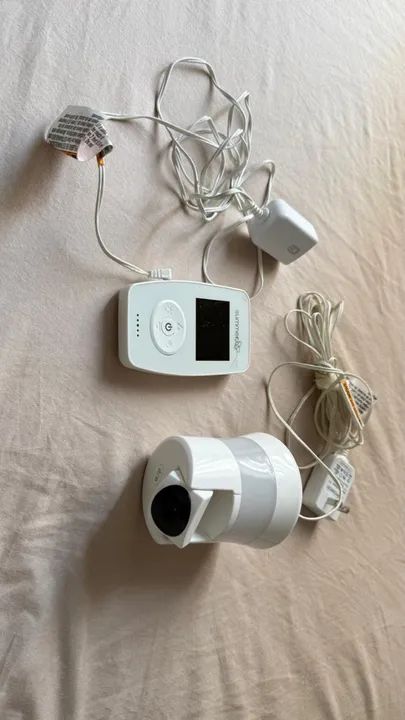 Baba Eletrônica câmera com fio e  monitor recarregável - Foto 5