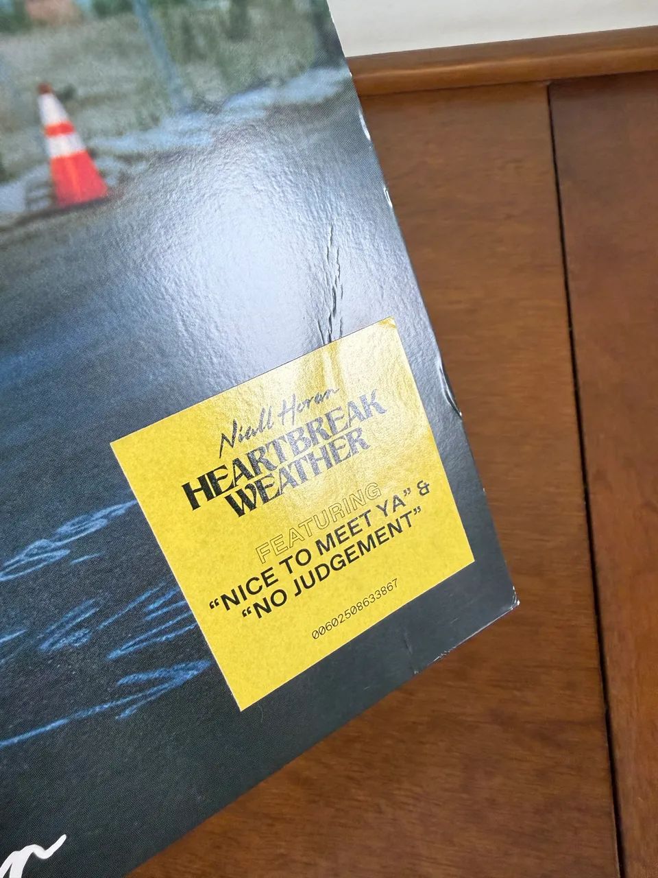 LP Niall Horan - Heartbreak Wheather vinil preto  - Foto 3