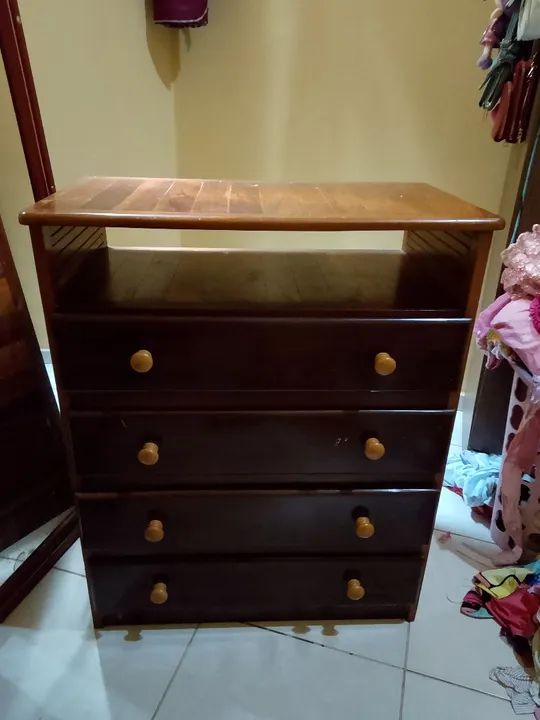 Cômoda de Madeira 5 Gavetas