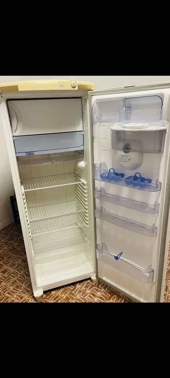 Geladeira Consul 380 litros ( preço imperdíve)l com Dispenser em ótimo estado - Foto 2