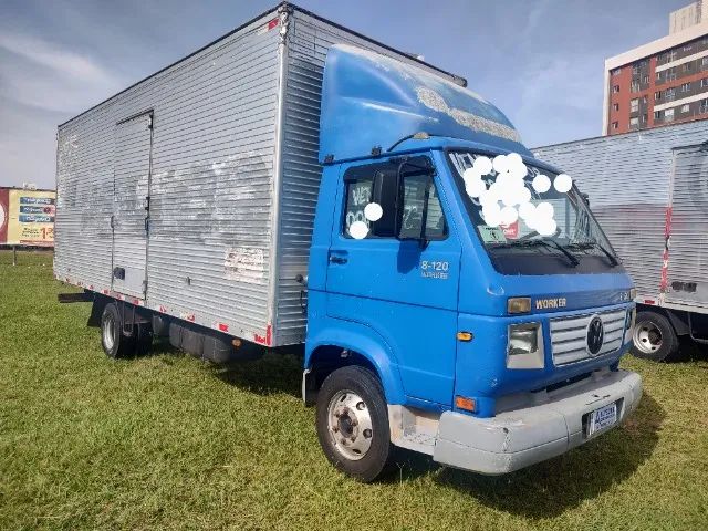 Vw 8120/08 baú com 6.5x2.4 m