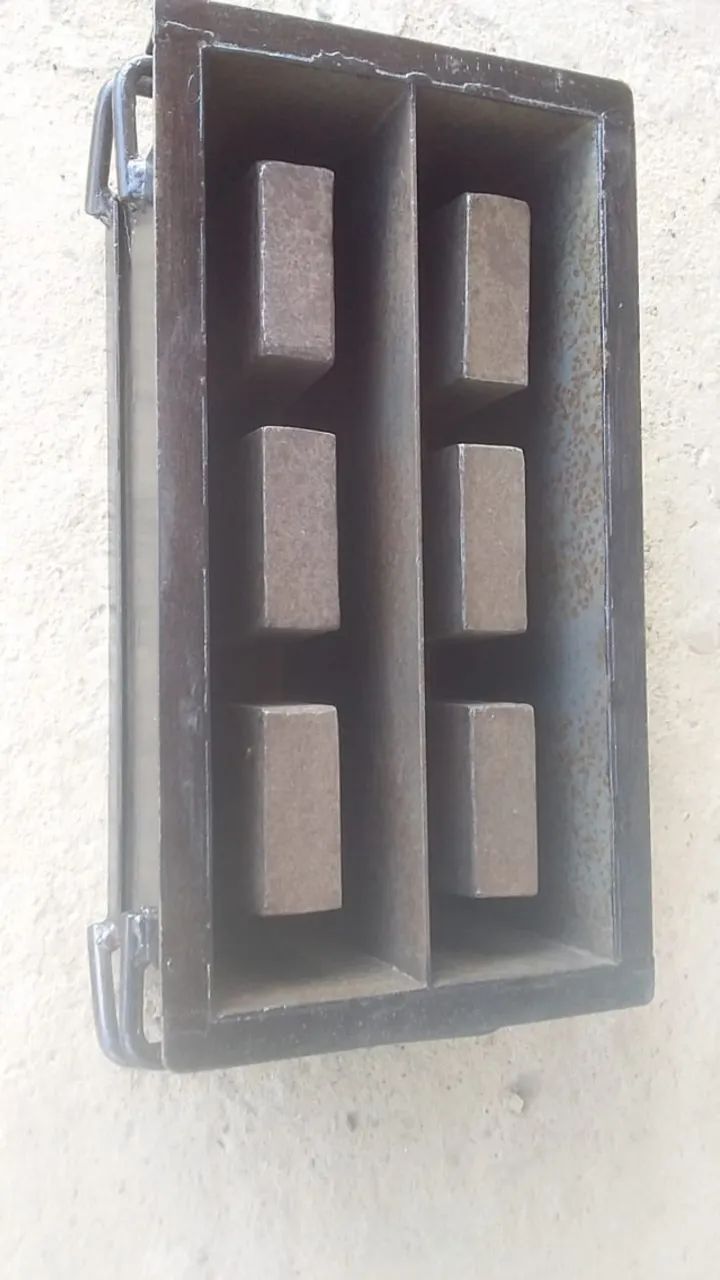 Forma para bloco de cimento64243393247619120