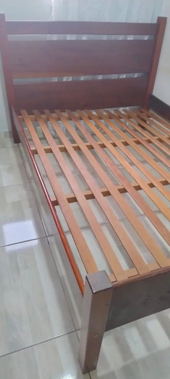 Cama de Casal - Madeira maciça - Foto 2