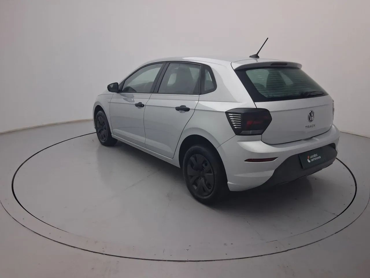 Volkswagen Polo Track 1.0 Flex 12V 5p, foto 3 de 18