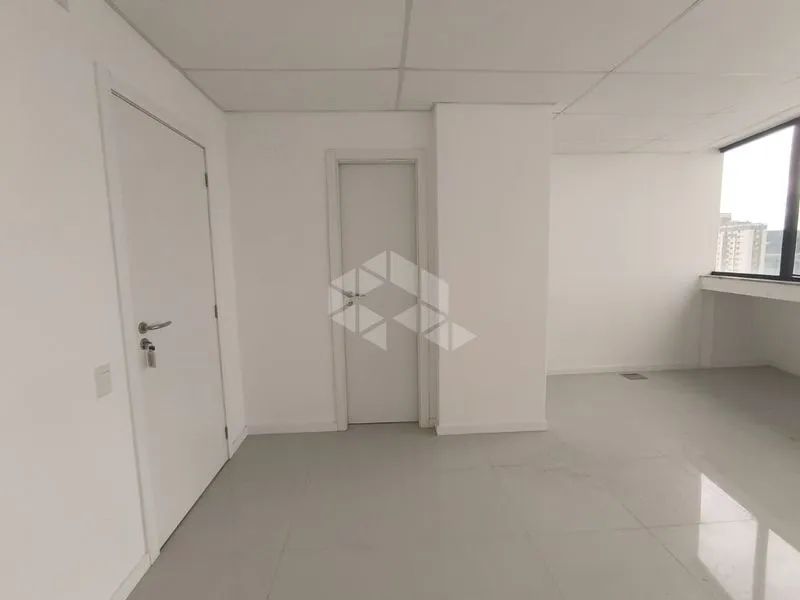Sala comercial com 22m² para alugar no bairro Estreito em Florianópolis. - Foto 4