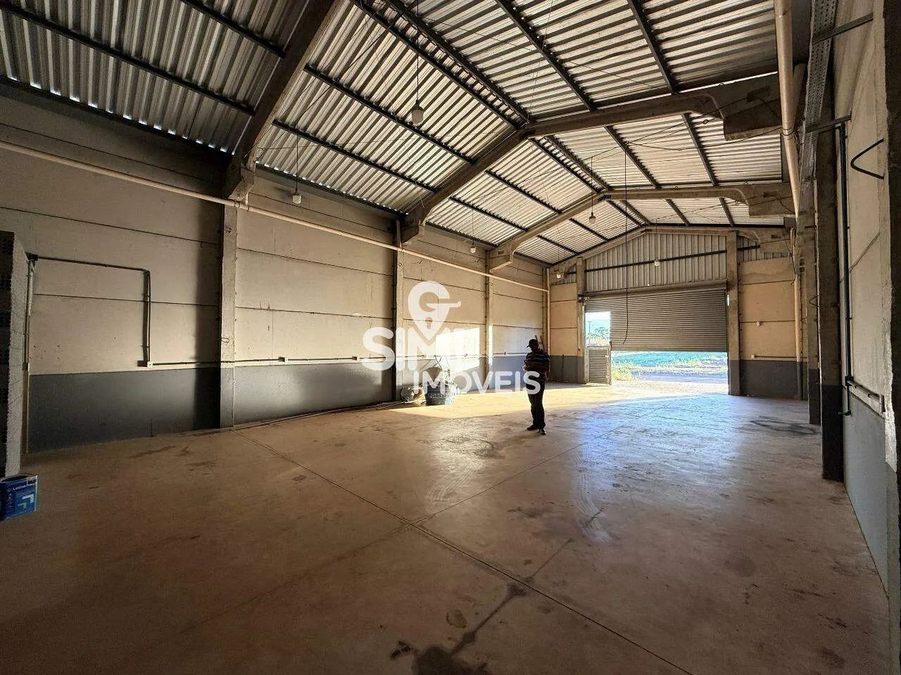 GALPÃO COMERCIAL/INDUSTRIAL COM PISO USINADO E AMPLO ESPAÇO INTERNO - Foto 5