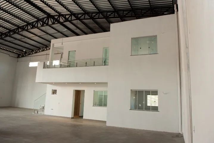 Galpao Com Área Lateral - 1300m Disponível para Locação  - Foto 2