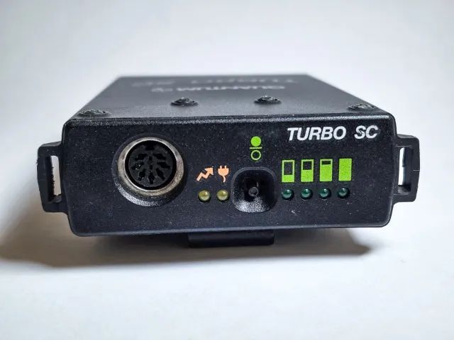 Quantum Instruments Turbo SC Battery Pack para flashes portáteis (Speedlight) QUEBRADO! - Foto 2