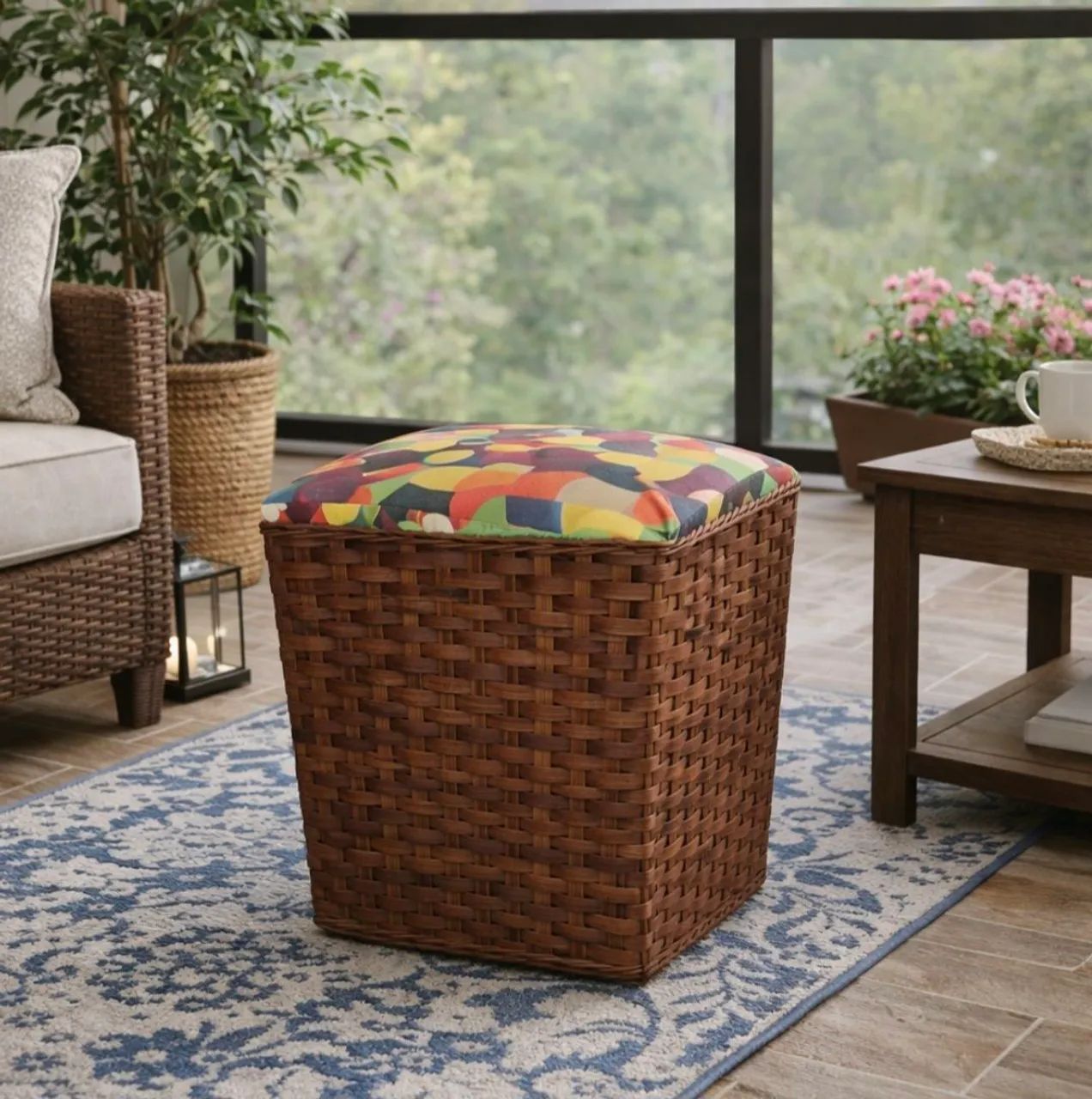 Puff rattan assento em corino novo na caixa 