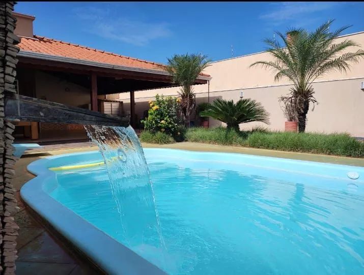 ÁREA DE LAZER...AV IVO PARESCHI..SUA FESTA COMEÇA AQUI 