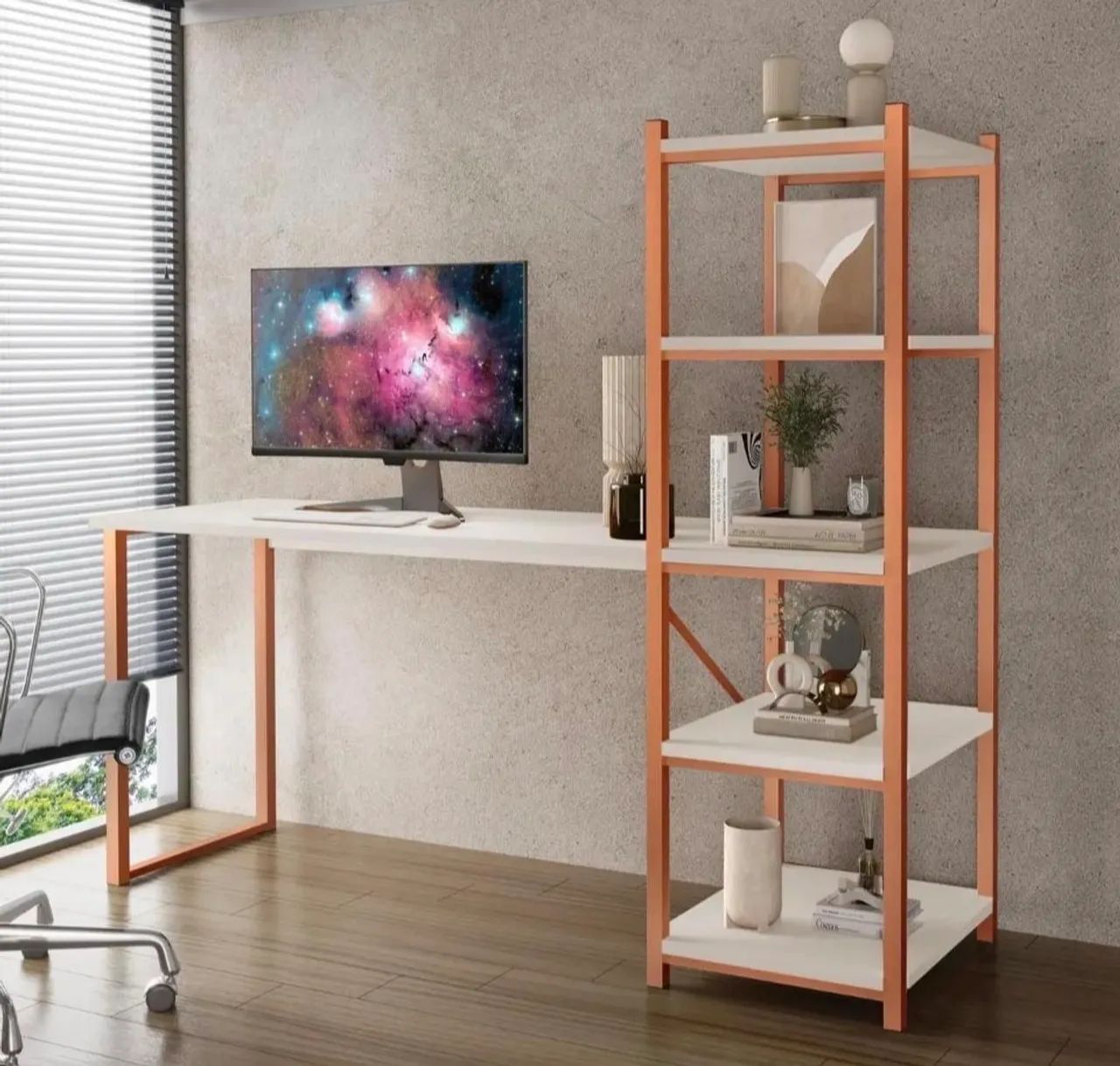 Escrivaninha com prateleiras