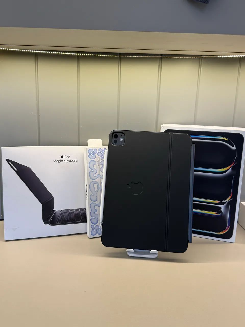 iPad Pro m5 256gb + Pencil Pro + Keyboard Original com Garantia