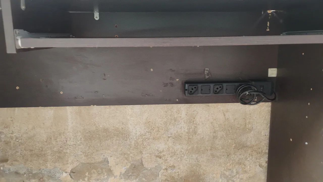 Mesa de escritório para Pc  usada em bom estado  - Foto 4