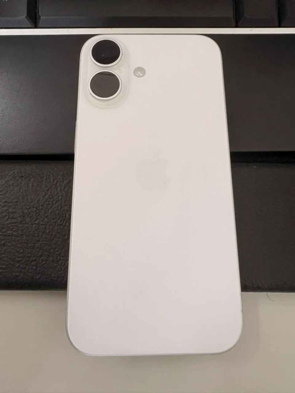 iPhone 16 Branco - Foto 3