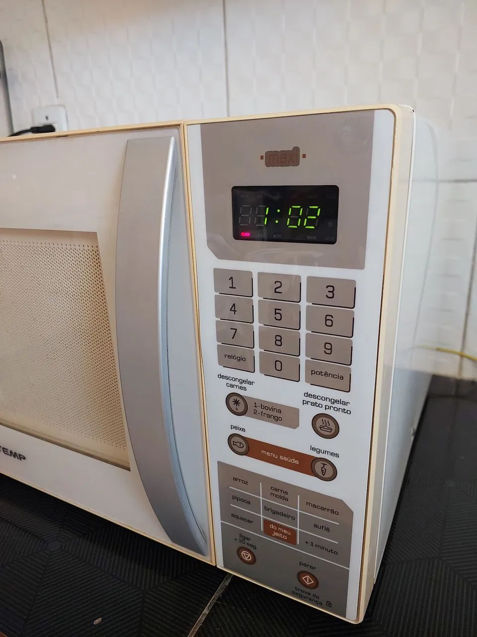 MICRO-ONDAS BRASTEMP 30 LITROS FUNCIONANDO PERFEITAMENTE - Foto 3