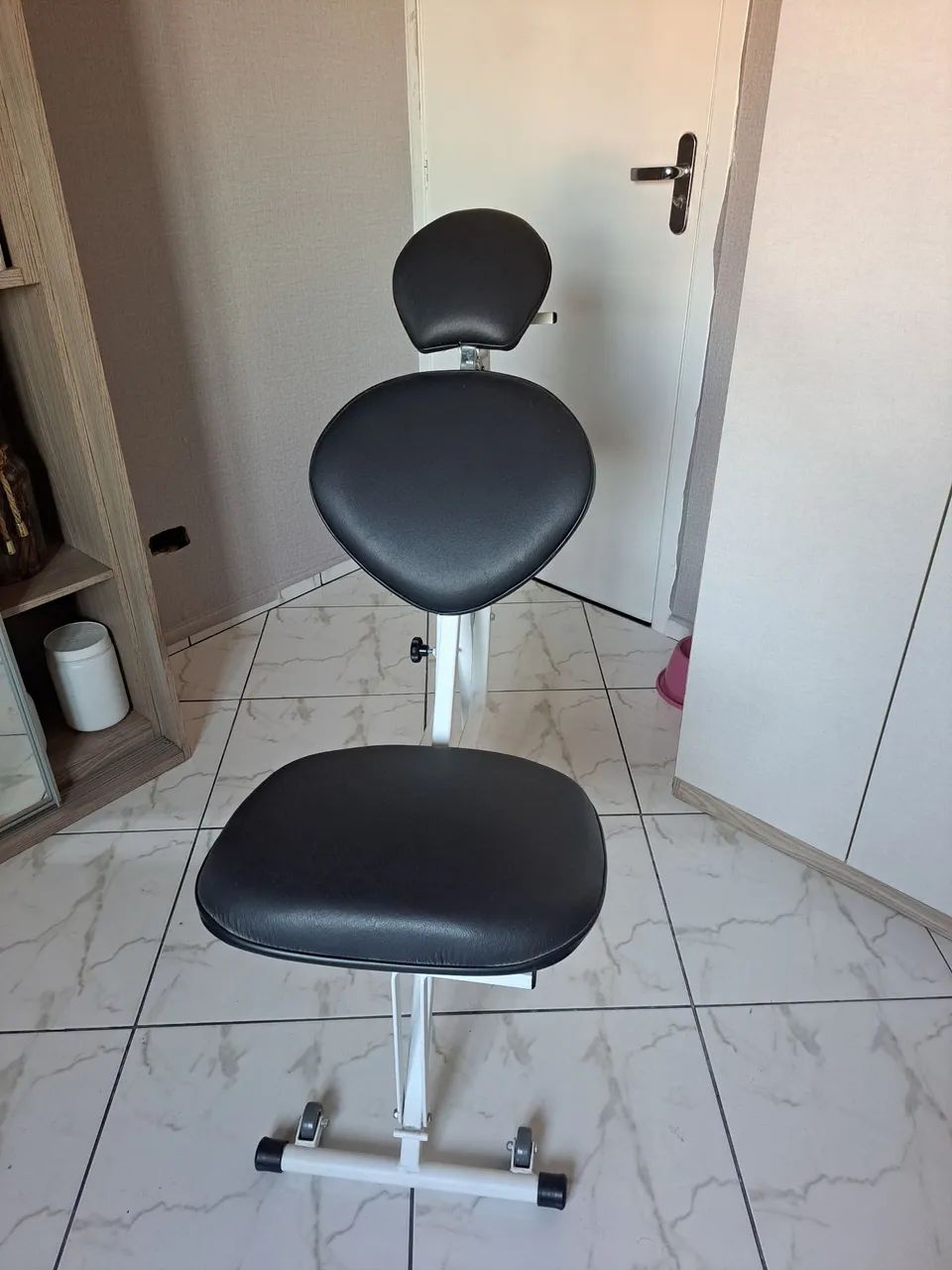 Cadeira para design de sobrancelha e maquiagem  - Foto 5