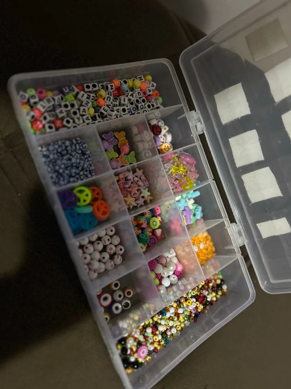 Kit de Miçangas Variadas Completo + Caixa Organizadora (Ideal para Pulseiras e Bijuterias)